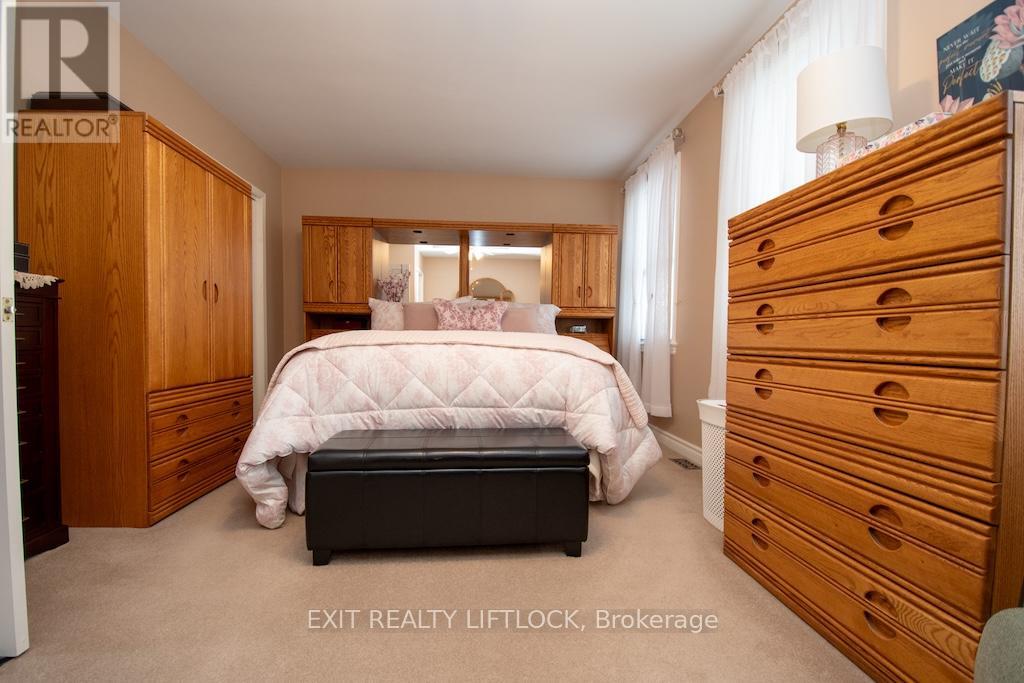529 Shirley Avenue, Peterborough (Otonabee Ward 1), Ontario  K9J 5N9 - Photo 14 - X13117000