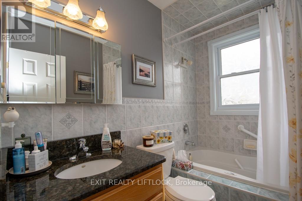 529 Shirley Avenue, Peterborough (Otonabee Ward 1), Ontario  K9J 5N9 - Photo 18 - X13117000