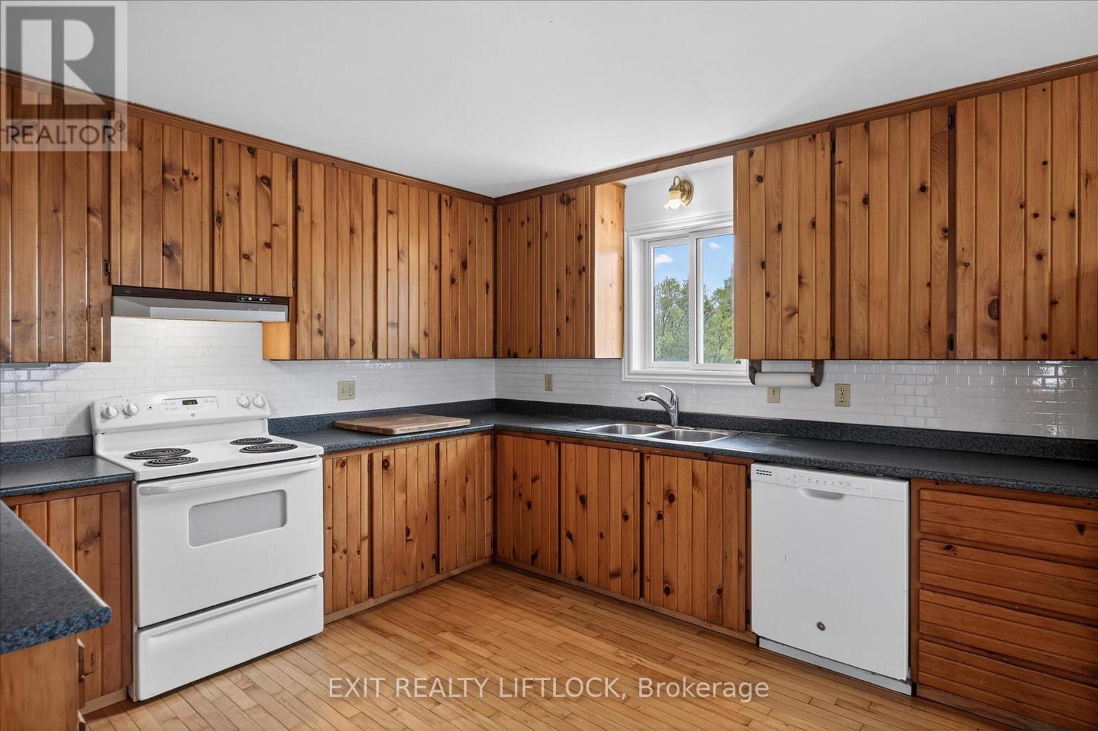 39 Third Line Rd, Douro-Dummer, Ontario  K0L 2B0 - Photo 14 - X13118396