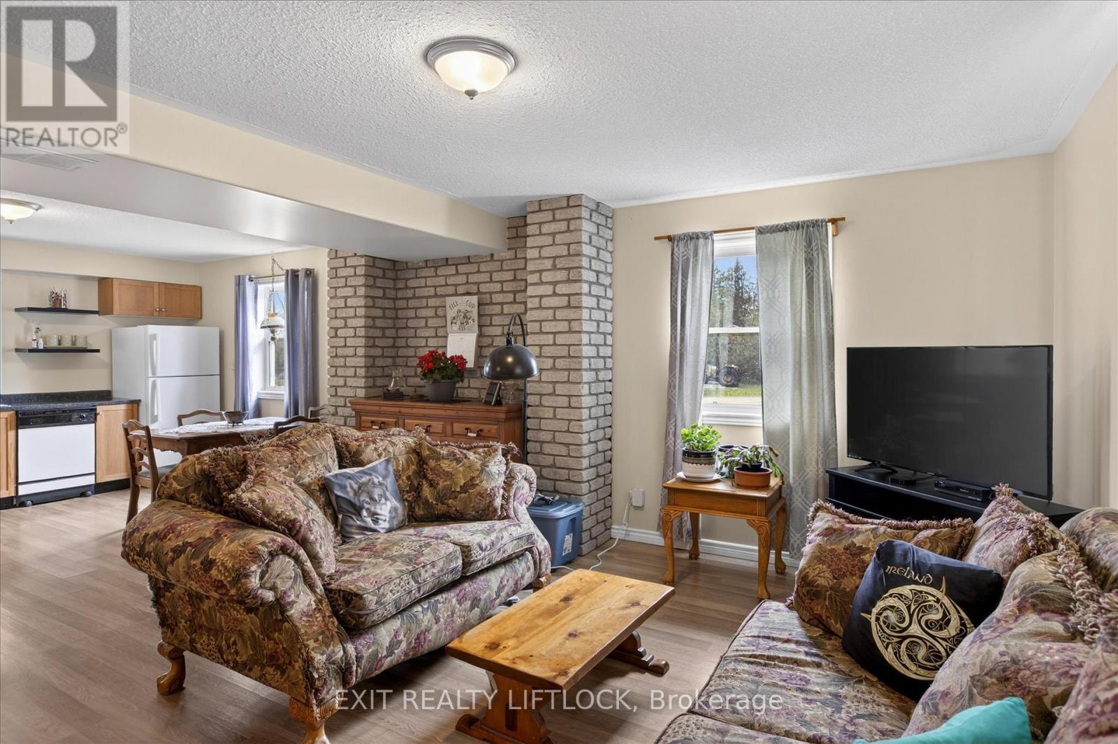 39 Third Line Rd, Douro-Dummer, Ontario  K0L 2B0 - Photo 4 - X13118396