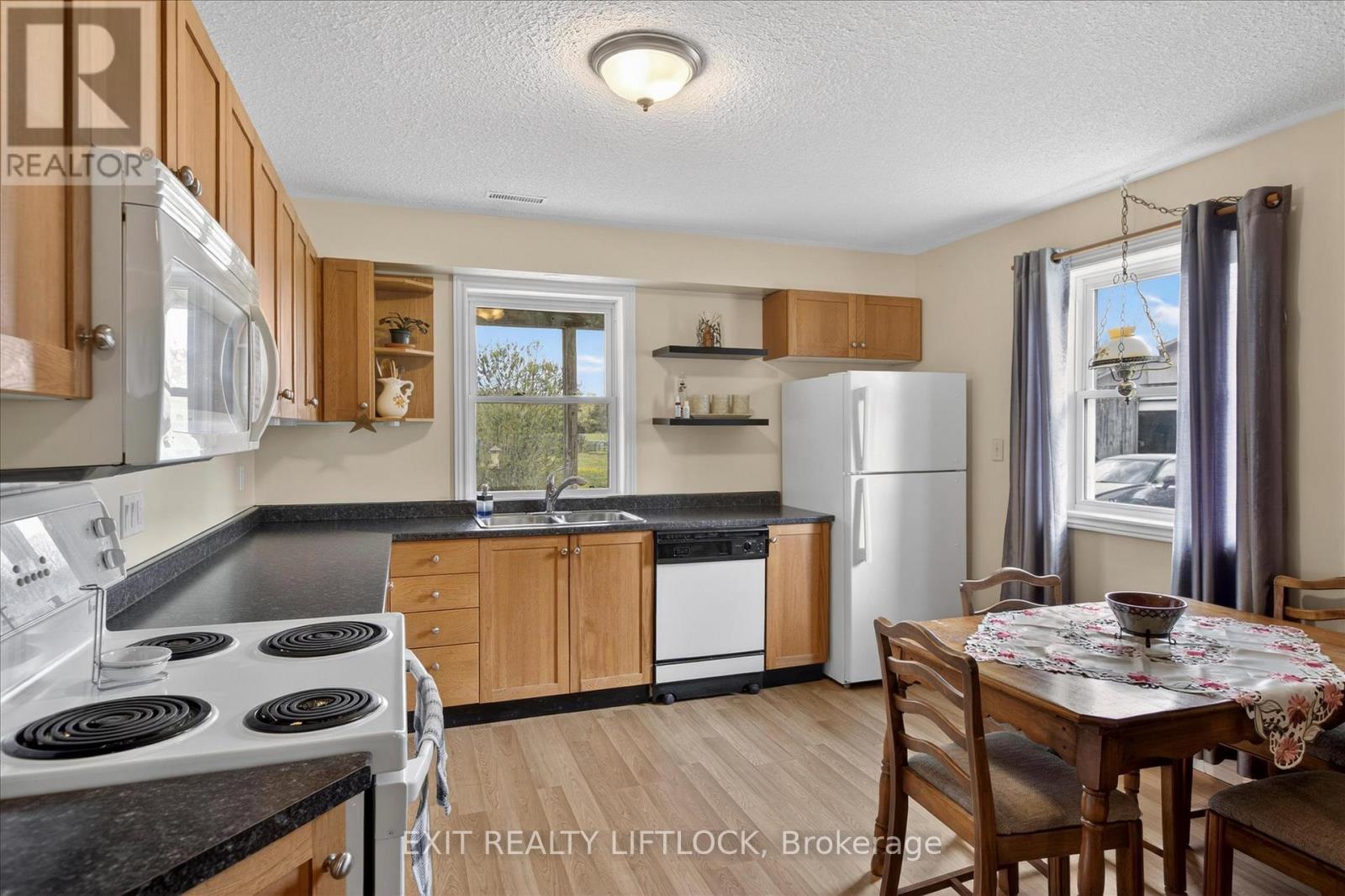 39 Third Line Rd, Douro-Dummer, Ontario  K0L 2B0 - Photo 5 - X13118396