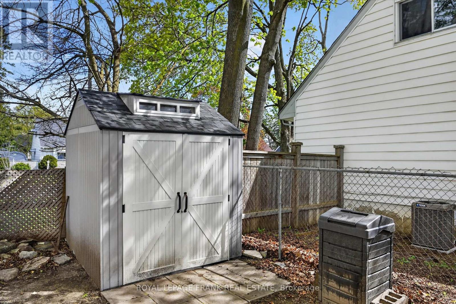 657 Mckellar Street, Peterborough (Otonabee Ward 1), Ontario  K9J 1R4 - Photo 36 - X13118824