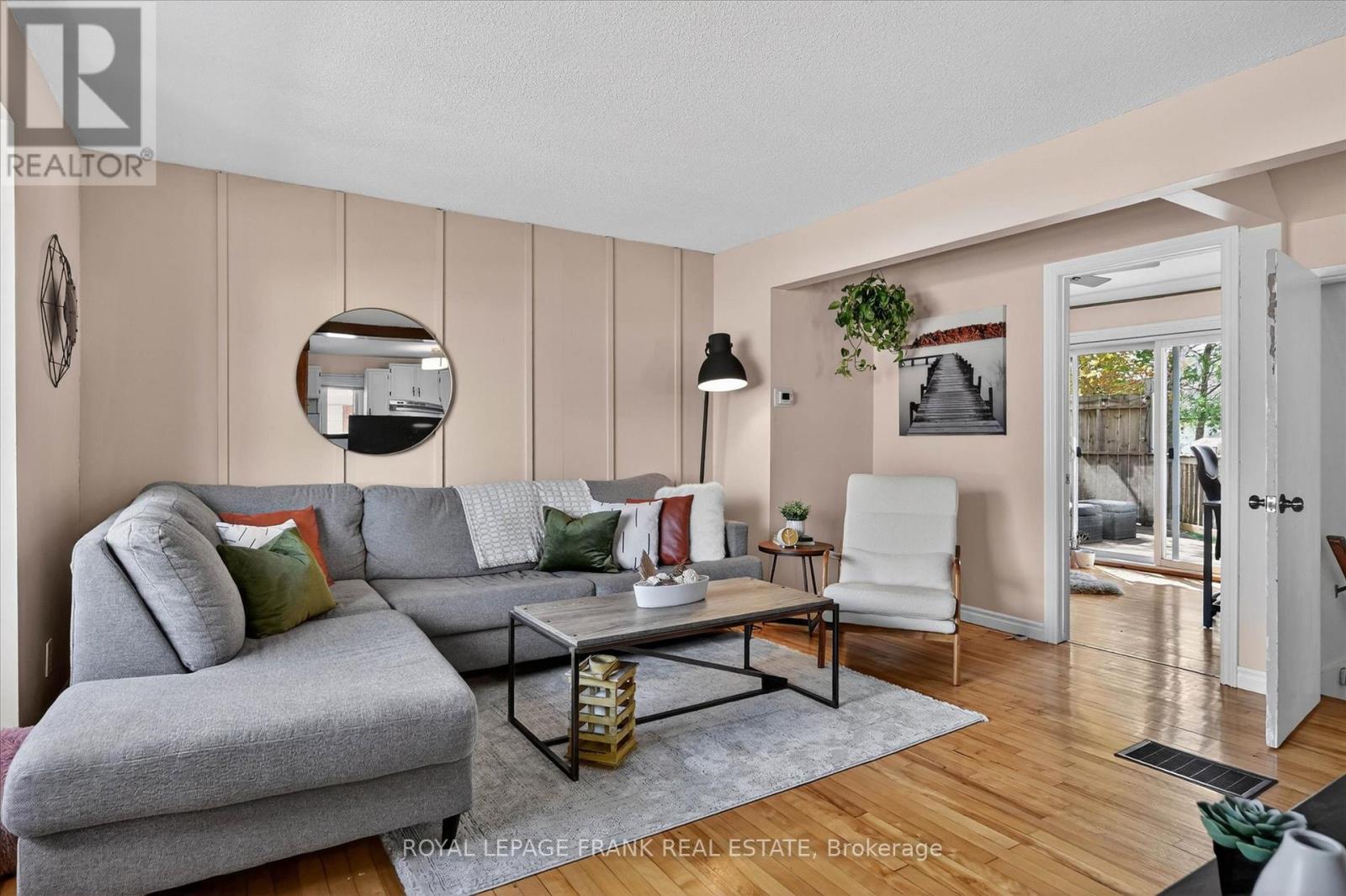 657 Mckellar Street, Peterborough (Otonabee Ward 1), Ontario  K9J 1R4 - Photo 4 - X13118824