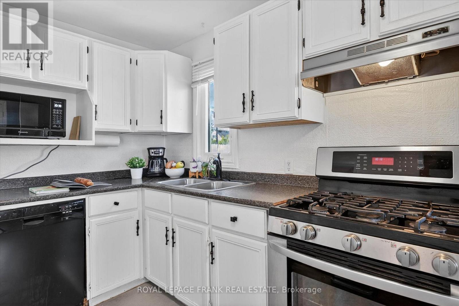 657 Mckellar Street, Peterborough (Otonabee Ward 1), Ontario  K9J 1R4 - Photo 7 - X13118824