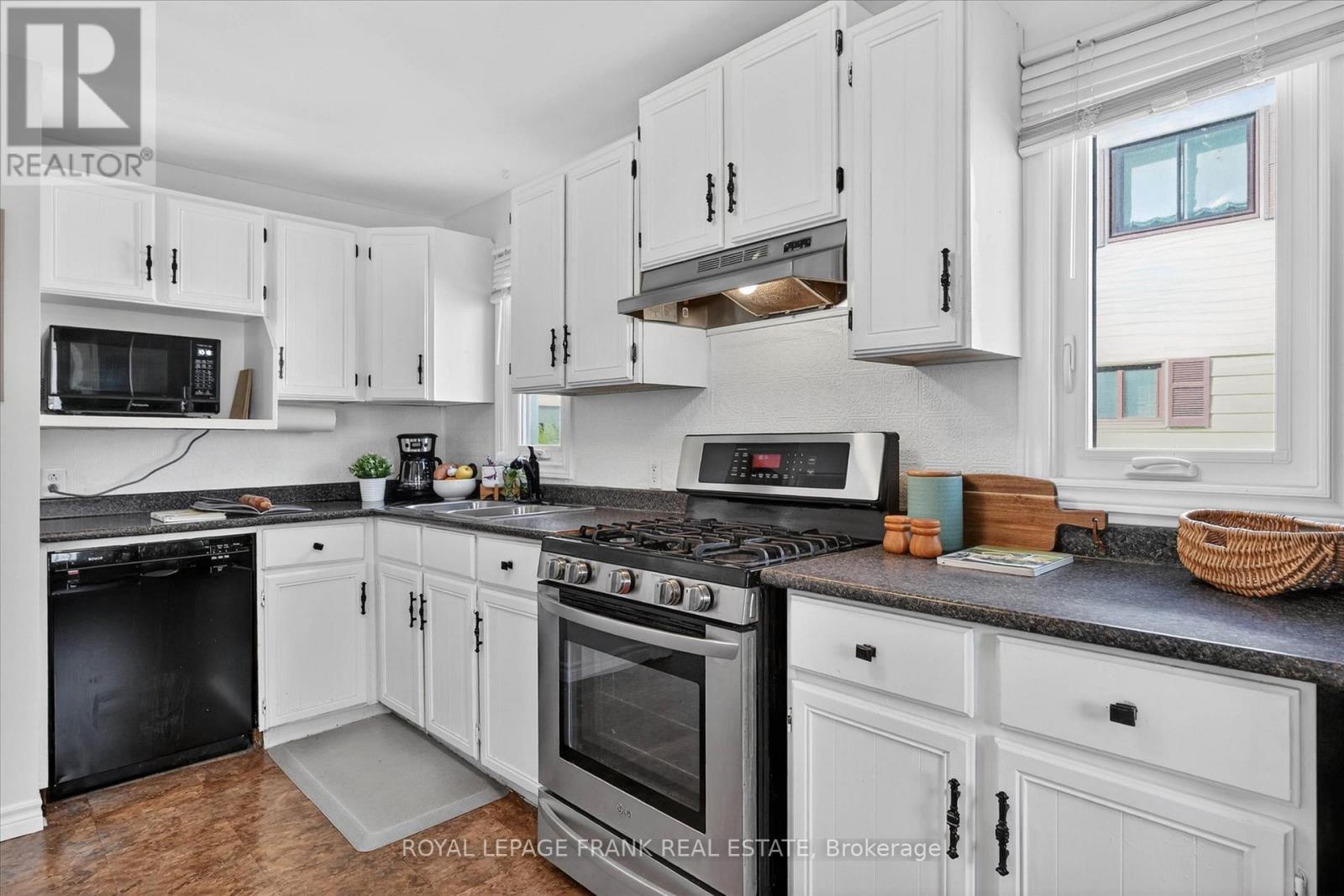 657 Mckellar Street, Peterborough (Otonabee Ward 1), Ontario  K9J 1R4 - Photo 9 - X13118824