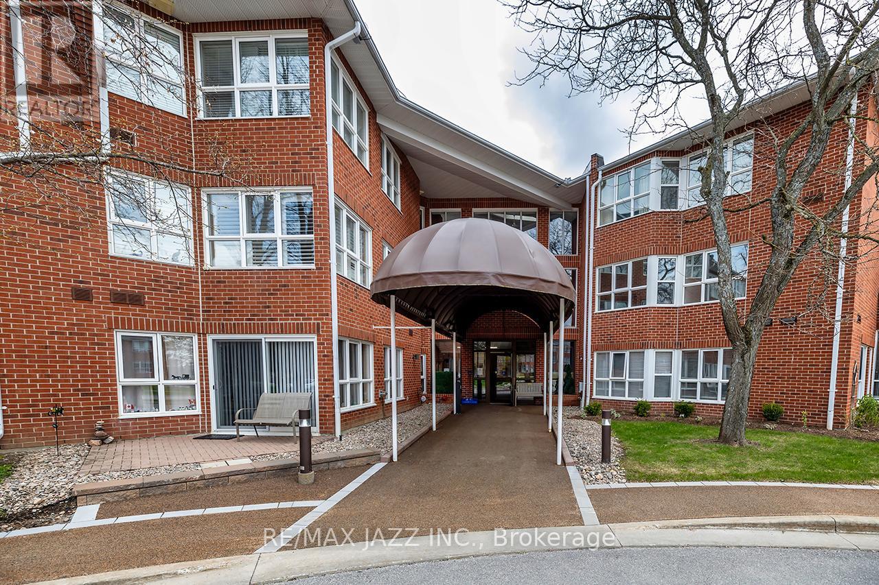 106 - 4 Heritage Way, Kawartha Lakes (Lindsay), Ontario  K9V 5Z2 - Photo 3 - X13119140
