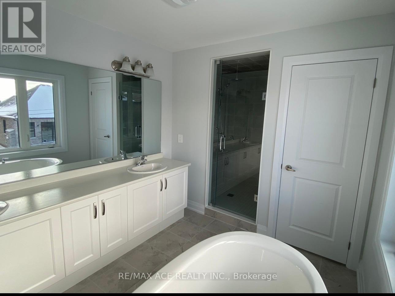 11 Corley Street, Kawartha Lakes (Lindsay), Ontario  K9V 6C2 - Photo 7 - X13119628