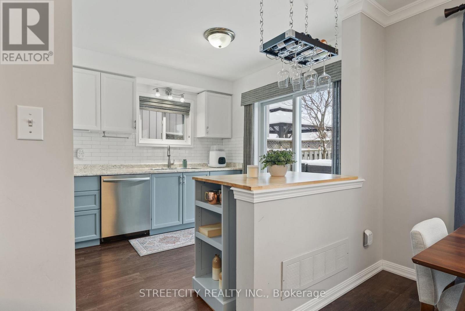8 Shipley Avenue, Clarington (Newcastle), Ontario  L1B 1M6 - Photo 13 - E13120232
