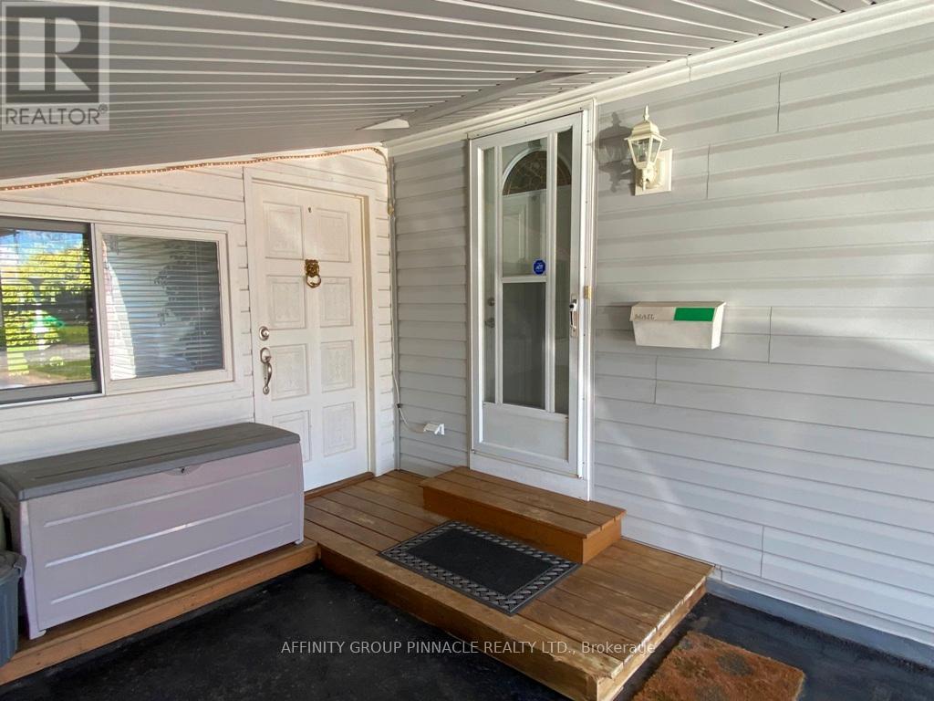 94 Sanderling Crescent, Kawartha Lakes (Lindsay), Ontario  K9V 4N2 - Photo 2 - X13120488