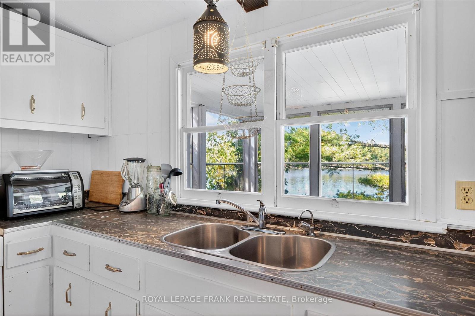 1702 South Bayshore Road W, Douro-Dummer, Ontario  K0L 2H0 - Photo 11 - X13120714
