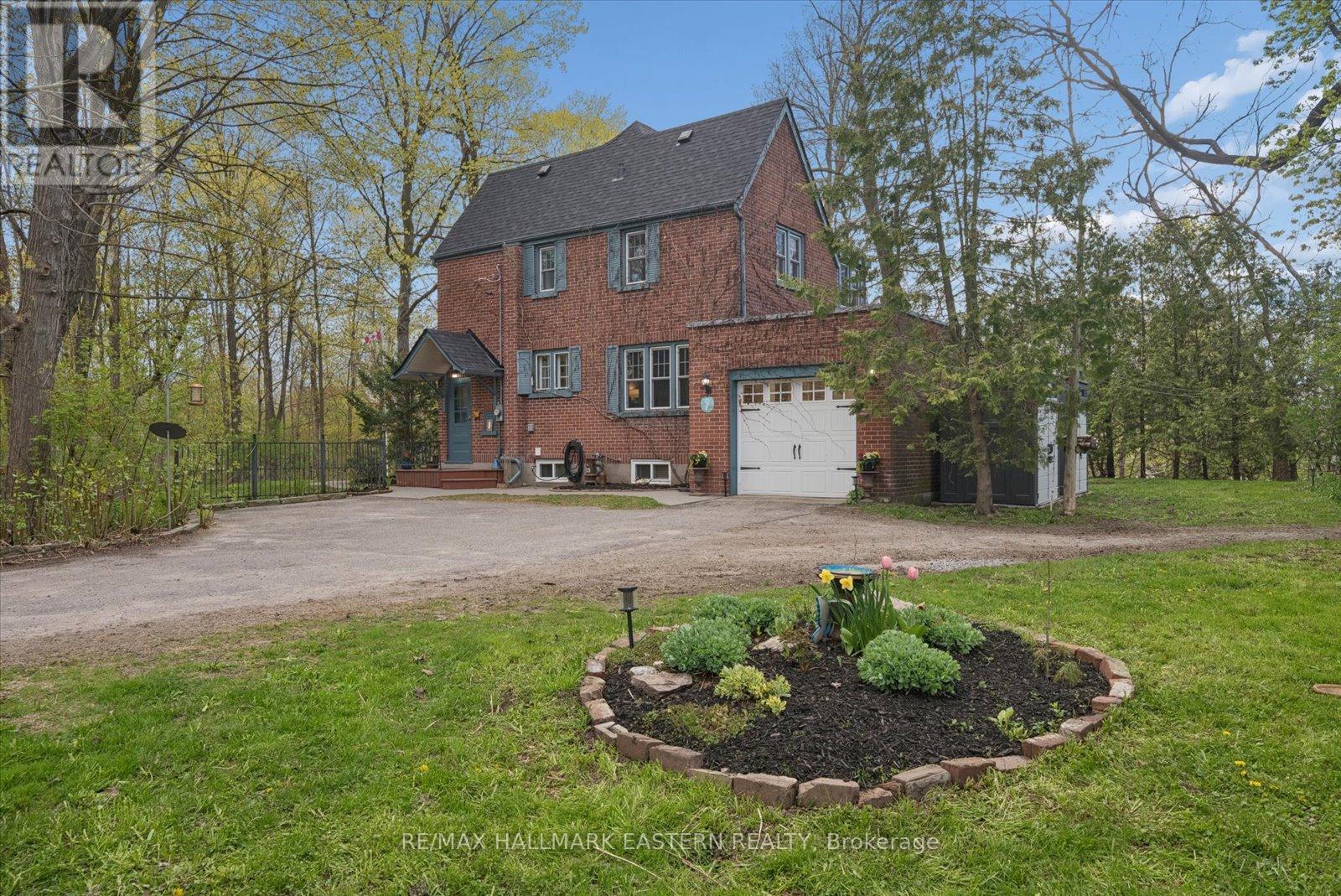 301 Engleburn Avenue, Peterborough (Ashburnham Ward 4), Ontario  K9H 1S8 - Photo 2 - X13120836