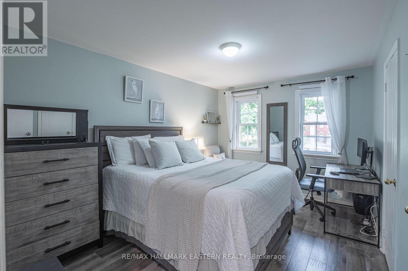297 Towerhill Road, Peterborough (Northcrest Ward 5), Ontario  K9H 7N1 - Photo 12 - X13120904