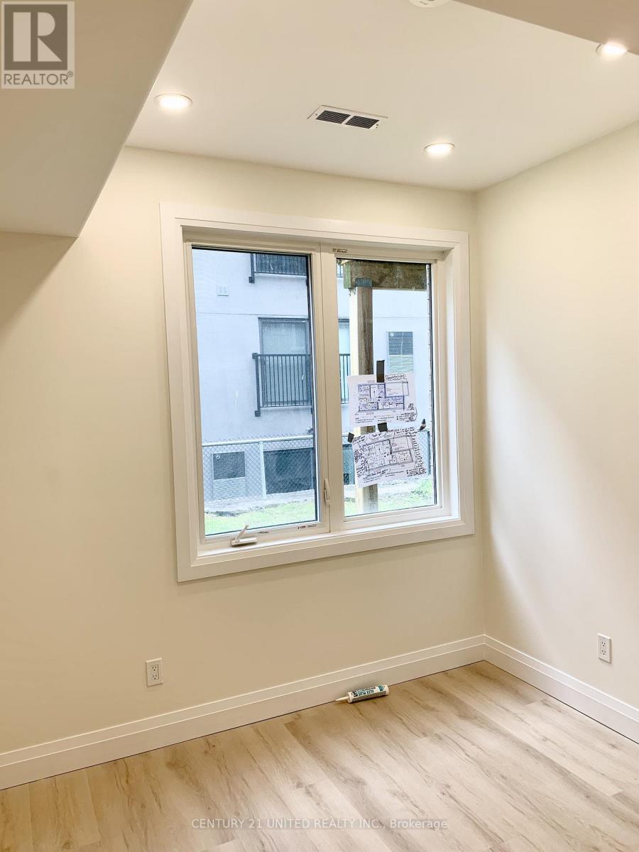 Bedroom 4 - 1630 Hetherington Drive, Peterborough (Northcrest Ward 5), Ontario  K9L 0G6 - Photo 25 - X13121016