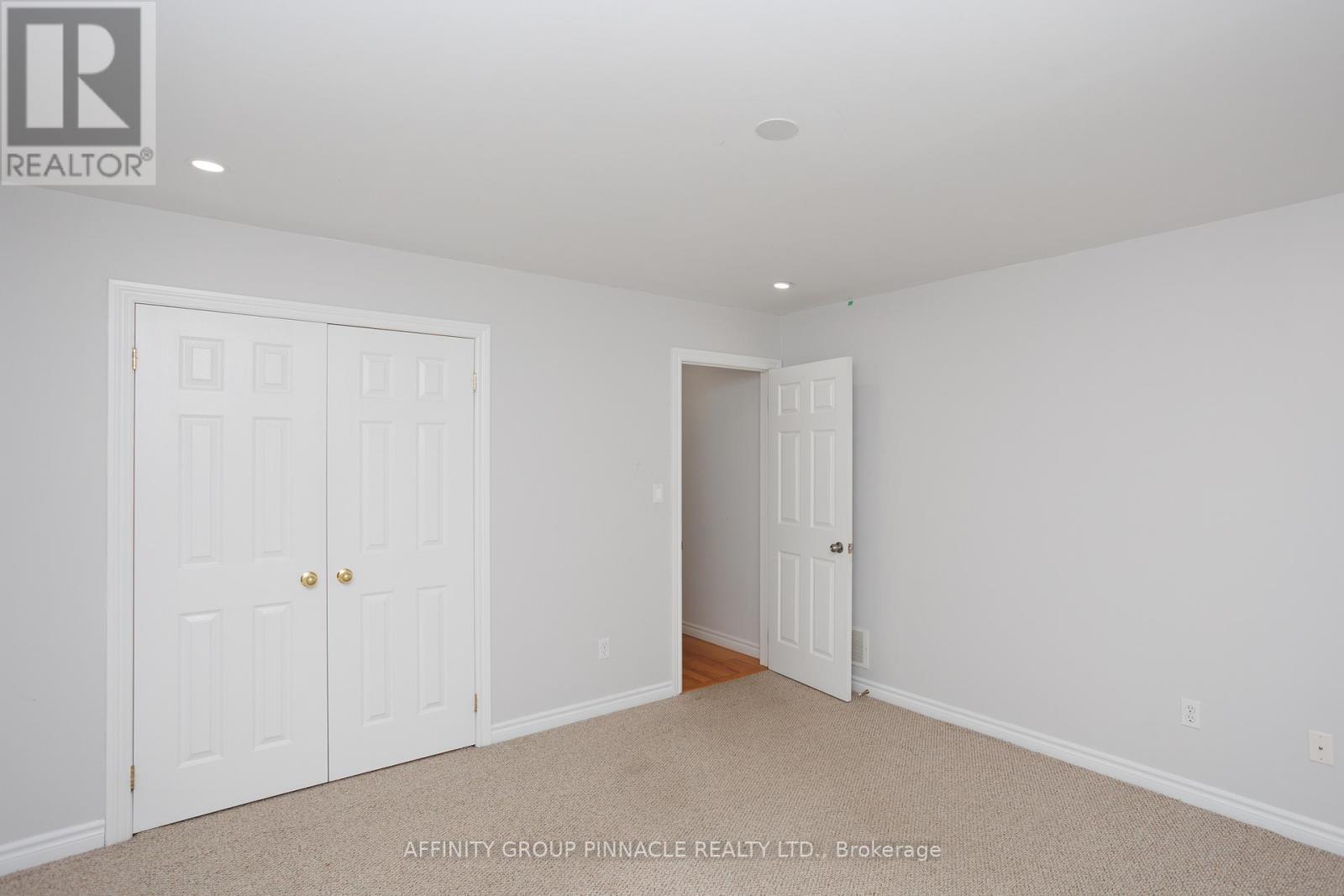 4 Champlain Boulevard, Kawartha Lakes (Lindsay), Ontario  K9V 0H9 - Photo 12 - X13121896