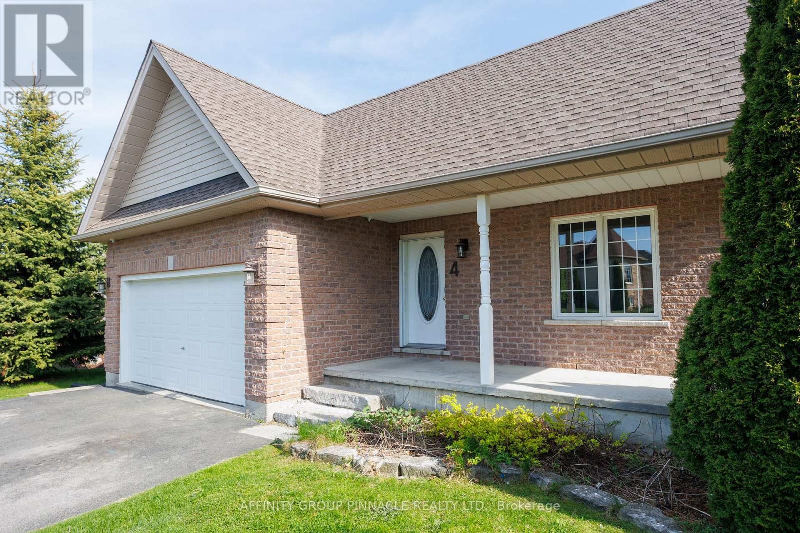 4 Champlain Boulevard, Kawartha Lakes (Lindsay), Ontario  K9V 0H9 - Photo 3 - X13121896