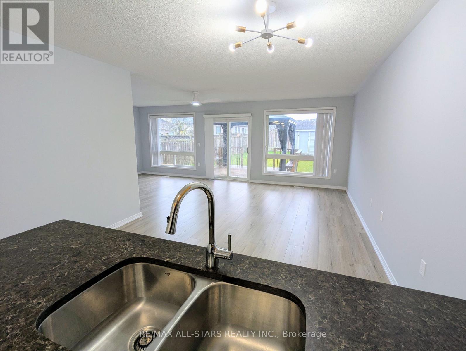 507 Clancy Crescent, Peterborough (Otonabee Ward 1), Ontario  K9K 2S1 - Photo 7 - X13122318