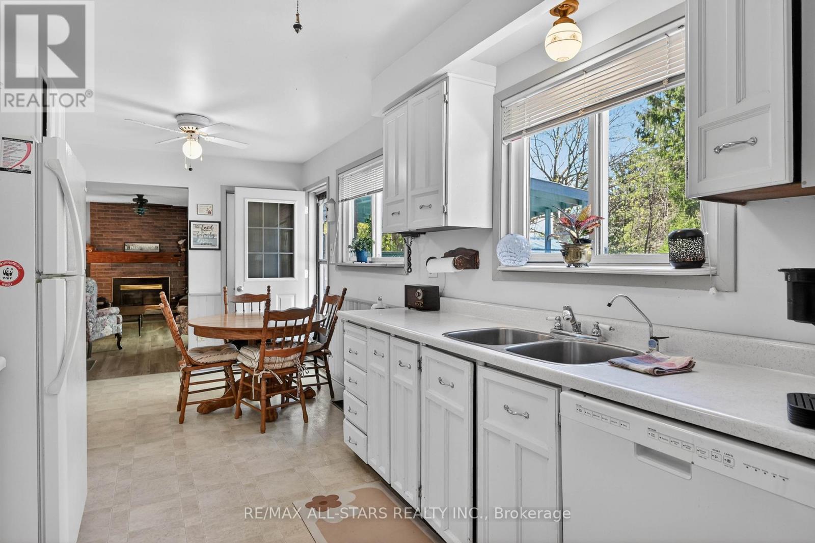 9 Orchard Park Road, Kawartha Lakes (Lindsay), Ontario  K9V 4V3 - Photo 12 - X13122888