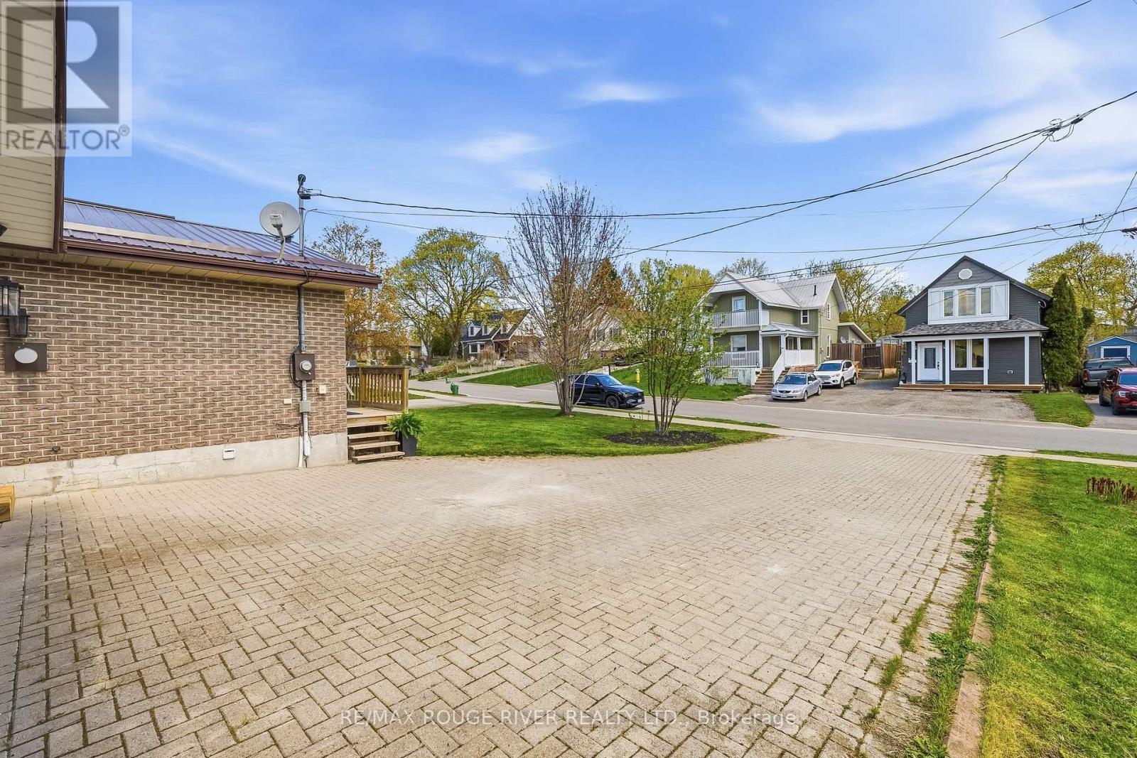 19 Caroline Street, Kawartha Lakes (Lindsay), Ontario  K9V 1T2 - Photo 3 - X13123568
