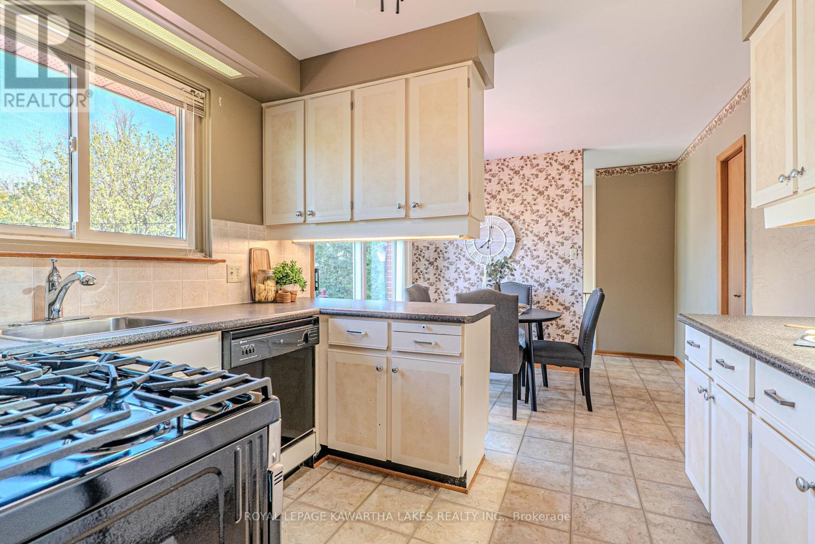 52 Sanderling Crescent, Kawartha Lakes (Lindsay), Ontario  K9V 4N2 - Photo 23 - X13123596