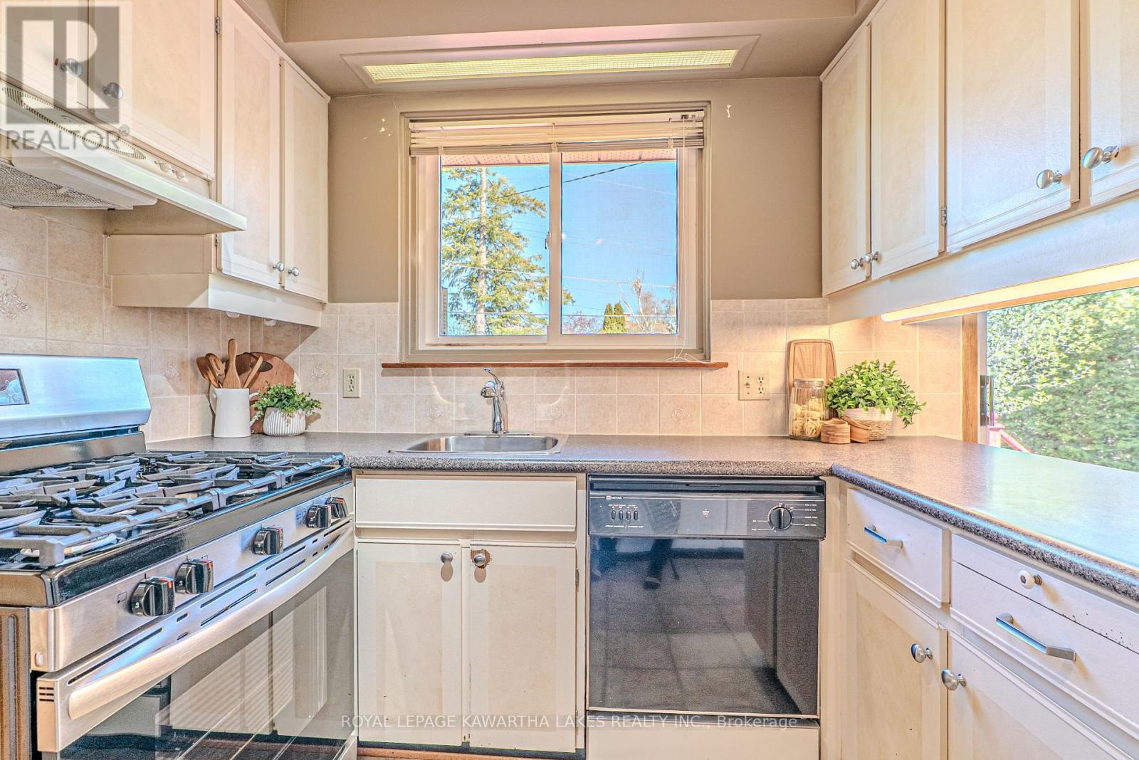 52 Sanderling Crescent, Kawartha Lakes (Lindsay), Ontario  K9V 4N2 - Photo 25 - X13123596