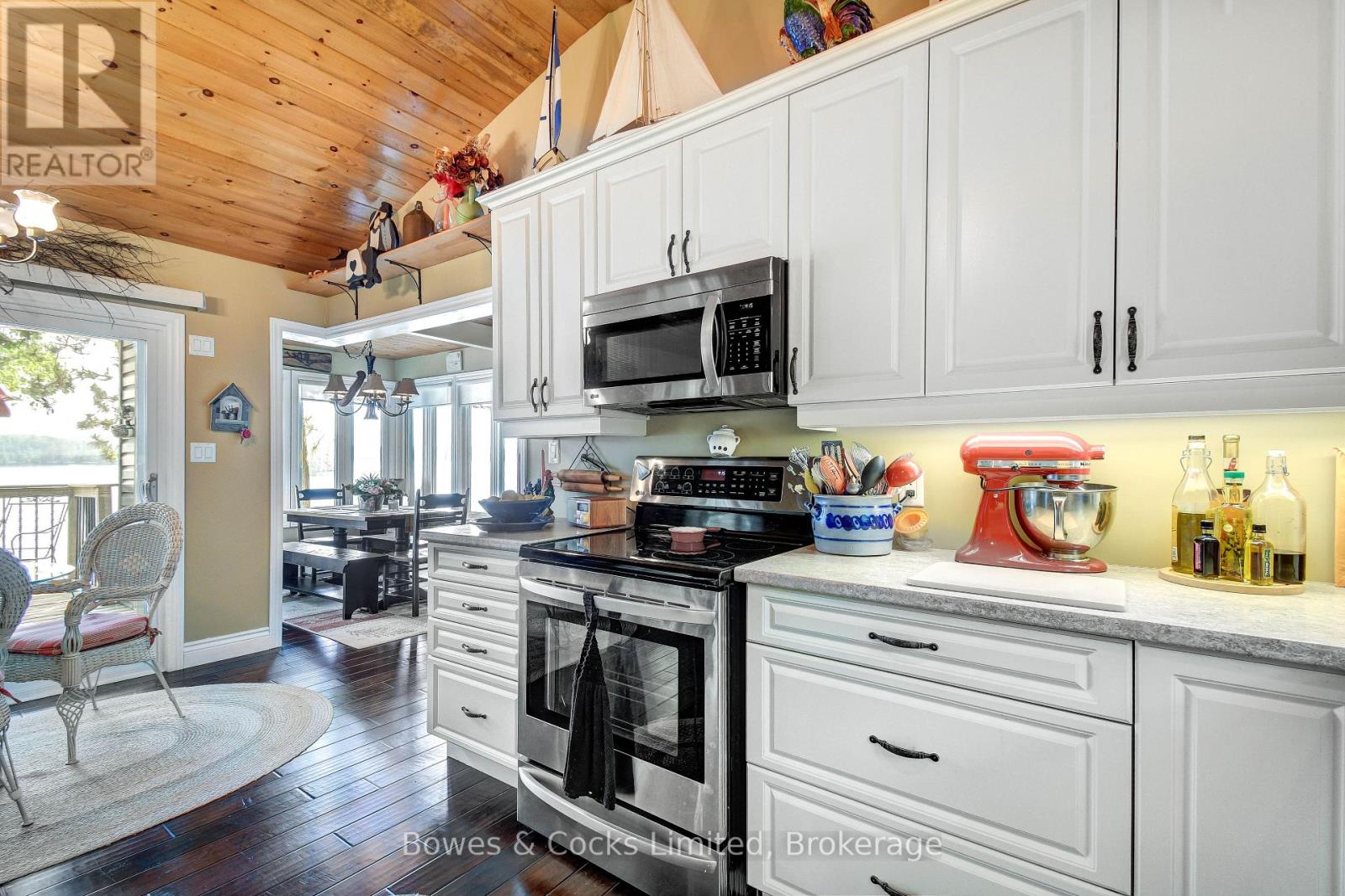 754 Renwick Road, North Kawartha, Ontario  K0L 1A0 - Photo 7 - X12927068