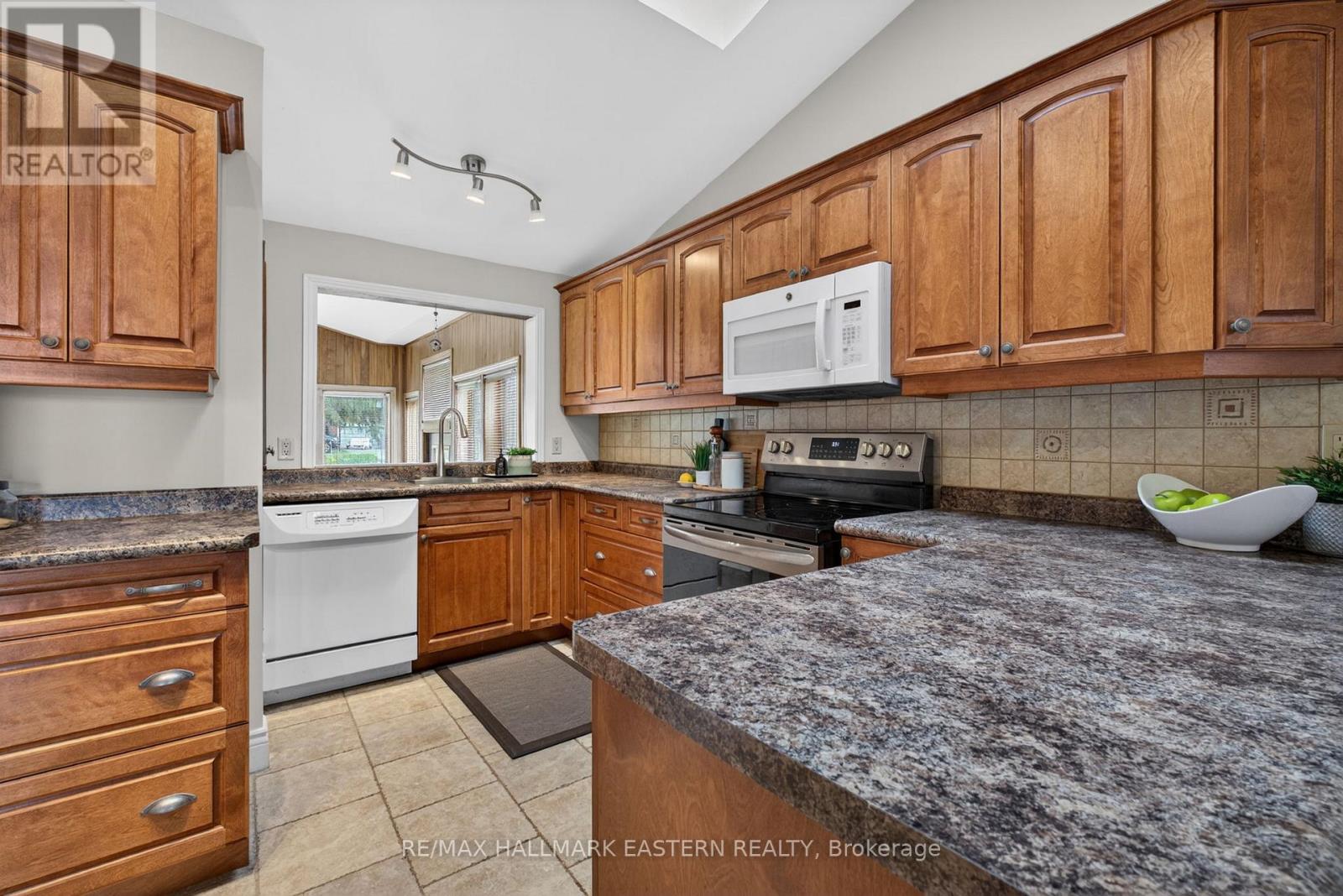 101 Westview Drive, Kawartha Lakes (Emily), Ontario  K0L 2W0 - Photo 17 - X13124038