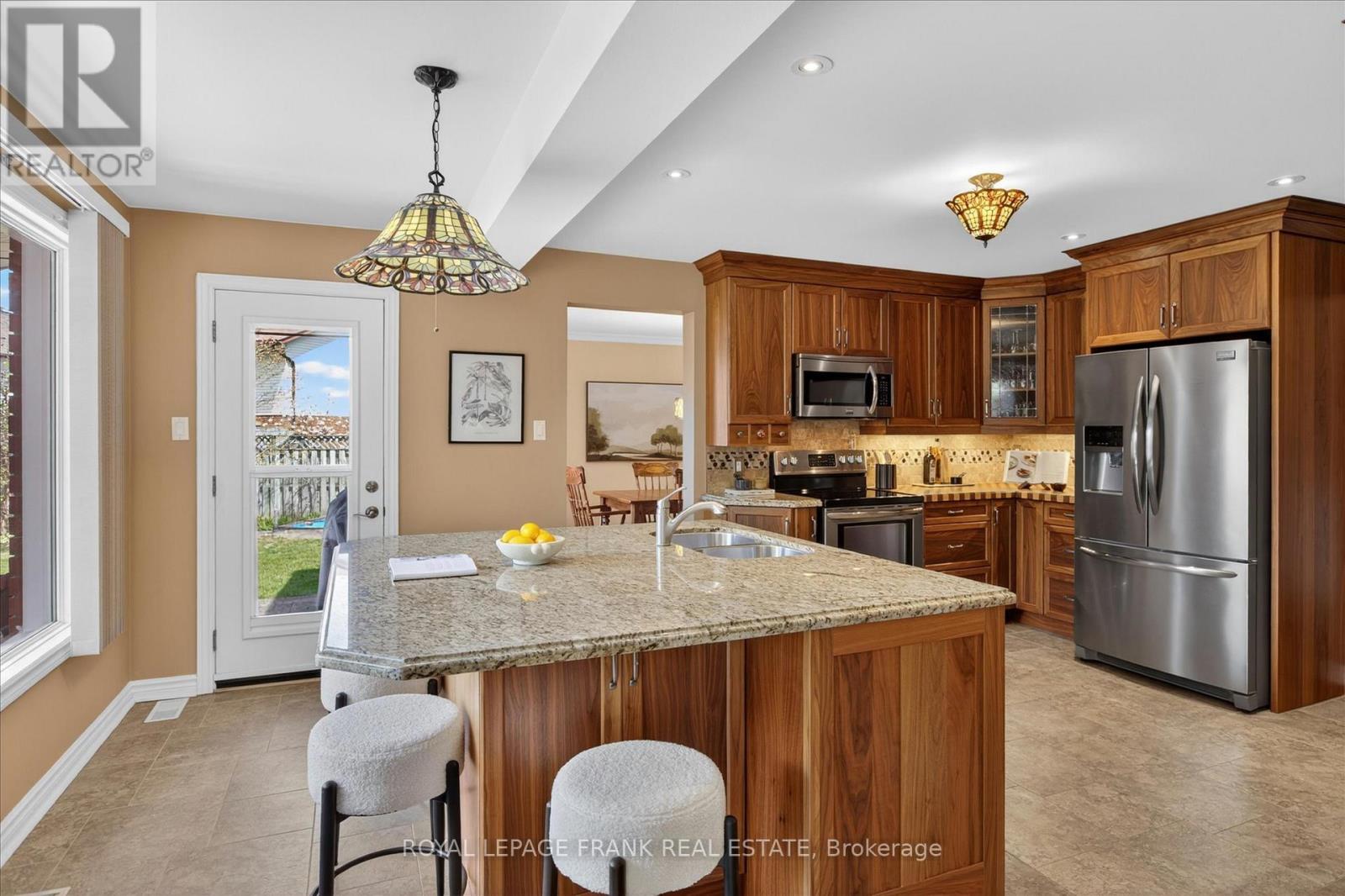 51 Ridgewood Court, Peterborough (Monaghan Ward 2), Ontario  K9J 8A1 - Photo 15 - X13124288