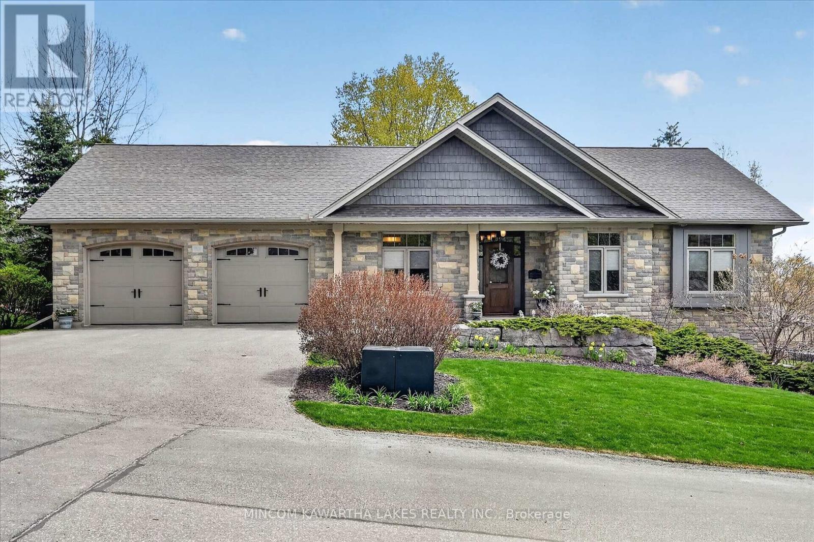 63 Weller Crescent, Peterborough (Monaghan Ward 2), Ontario  K9J 6J4 - Photo 2 - X13126300