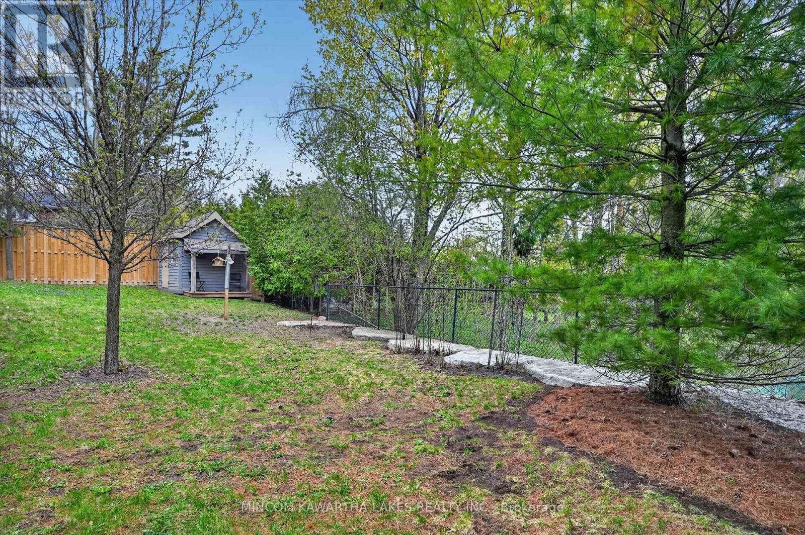 63 Weller Crescent, Peterborough (Monaghan Ward 2), Ontario  K9J 6J4 - Photo 8 - X13126300