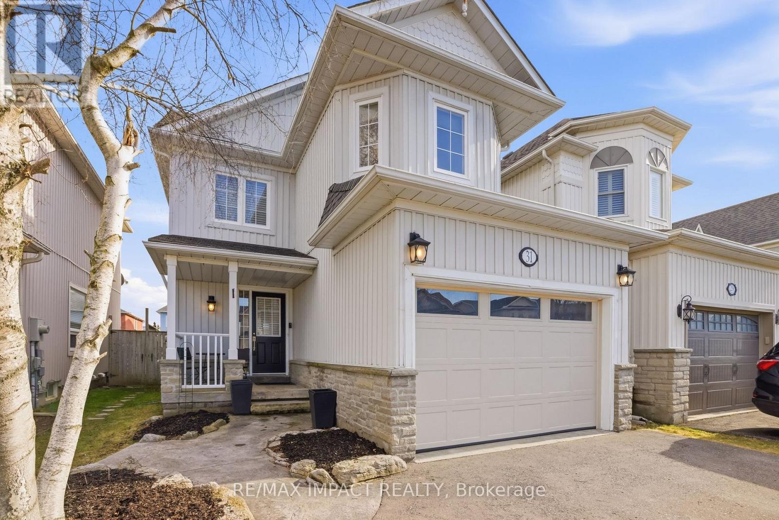 31 Shipley Avenue, Clarington (Newcastle), Ontario  L1B 1M7 - Photo 3 - E13127074