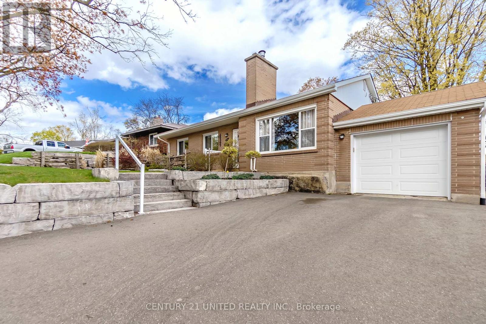 682 Victory Crescent, Peterborough (Town Ward 3), Ontario  K9J 4T3 - Photo 5 - X13126986