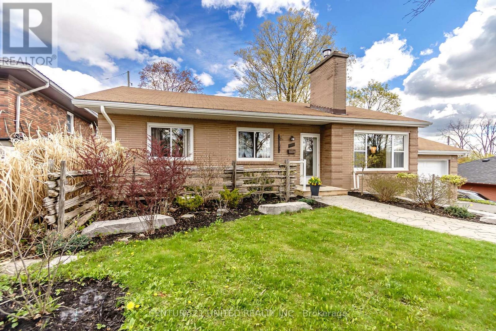 682 Victory Crescent, Peterborough (Town Ward 3), Ontario  K9J 4T3 - Photo 6 - X13126986