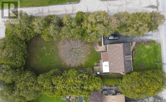 43 Toronto Street, Clarington (Newcastle), Ontario  L1B 1C2 - Photo 2 - E13127876