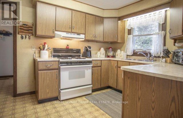43 Toronto Street, Clarington (Newcastle), Ontario  L1B 1C2 - Photo 7 - E13127876