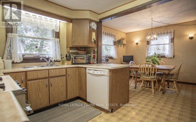 43 Toronto Street, Clarington (Newcastle), Ontario  L1B 1C2 - Photo 9 - E13127876