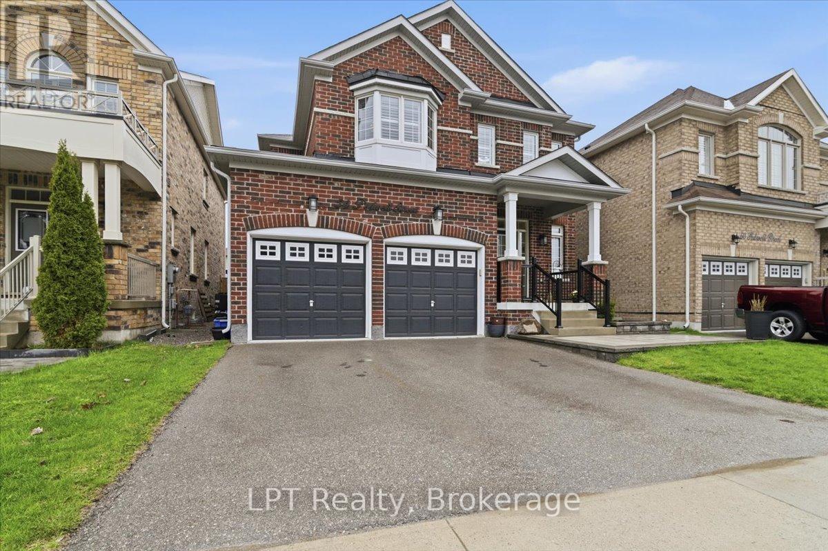 56 Pedwell Street, Clarington (Newcastle), Ontario  L1B 1G4 - Photo 2 - E13128436