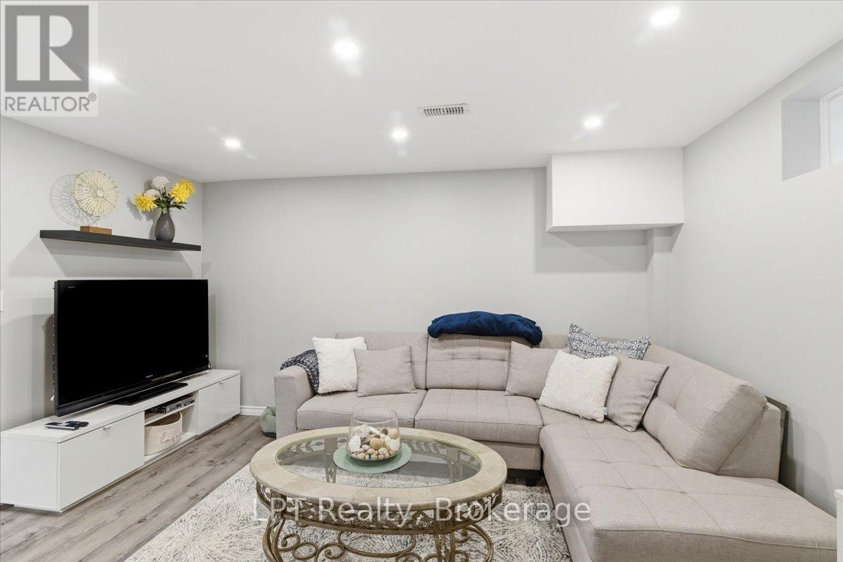 56 Pedwell Street, Clarington (Newcastle), Ontario  L1B 1G4 - Photo 42 - E13128436