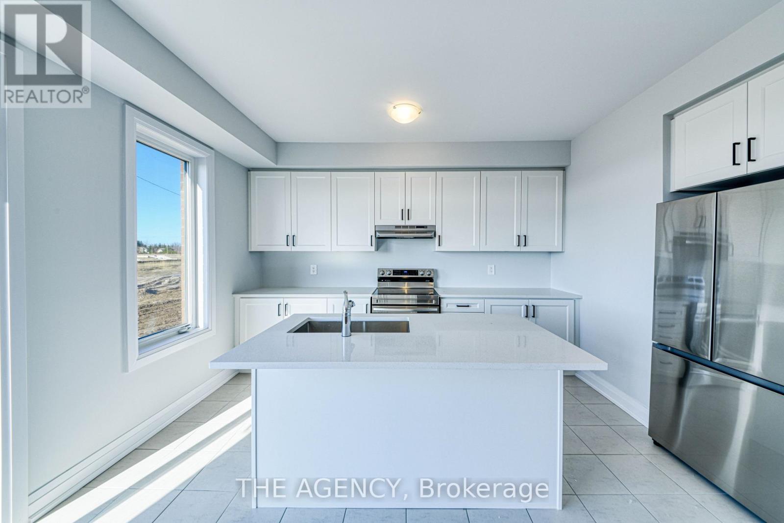 98 Butler Boulevard, Kawartha Lakes (Lindsay), Ontario  K9V 6A9 - Photo 5 - X13128422