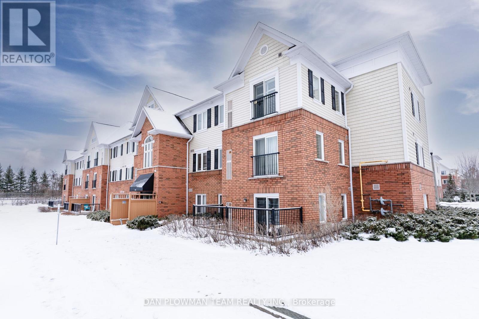 209 - 306 Spillsbury Drive, Peterborough (Otonabee Ward 1), Ontario  K9K 0B5 - Photo 2 - X13128598