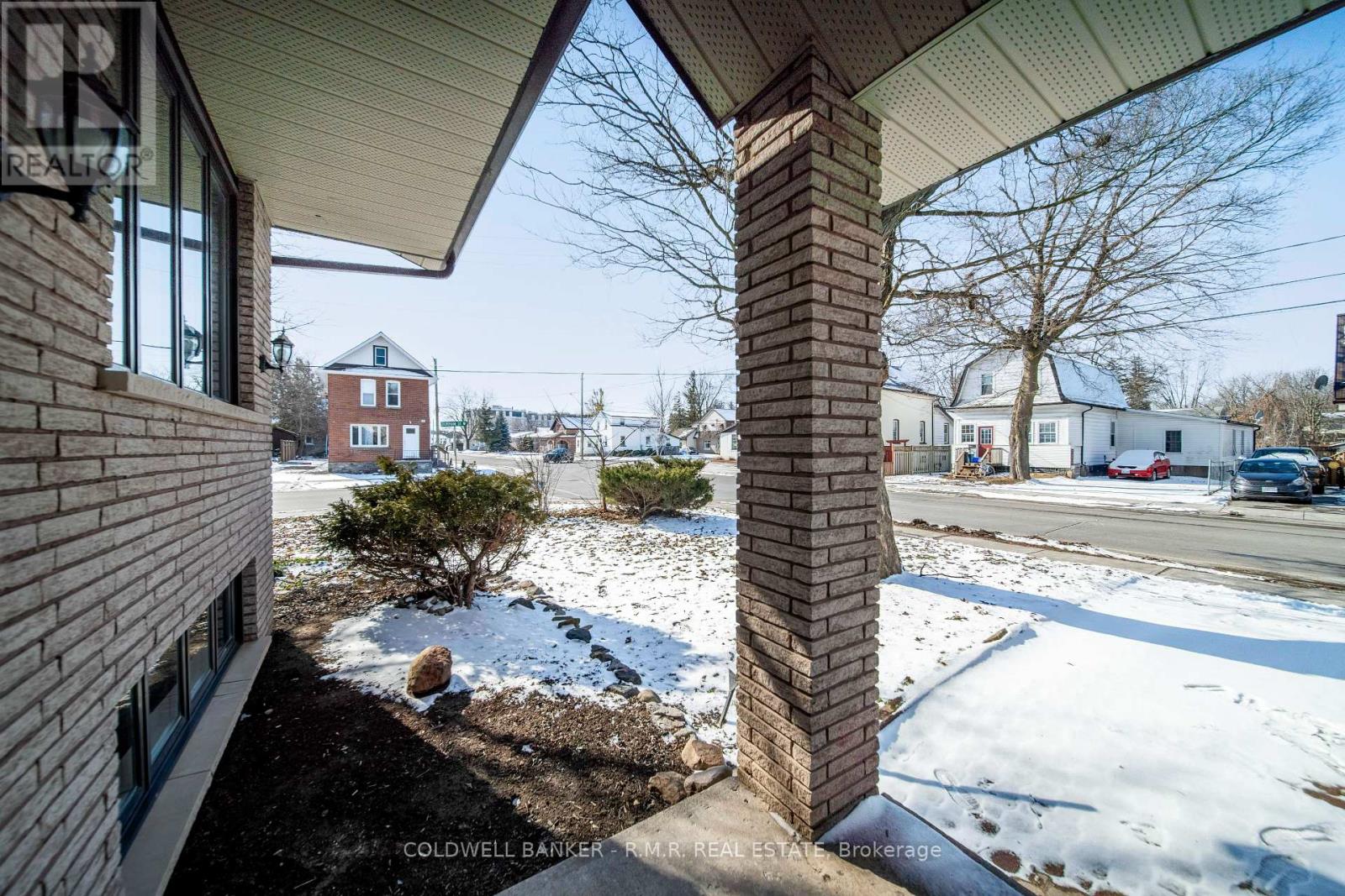 60 Albert Street S, Kawartha Lakes (Lindsay), Ontario  K9V 3H1 - Photo 2 - X13129200