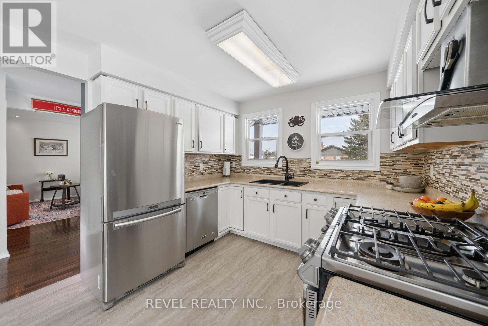 284 Victoria Avenue N, Kawartha Lakes (Lindsay), Ontario  K9V 6A8 - Photo 11 - X13130824