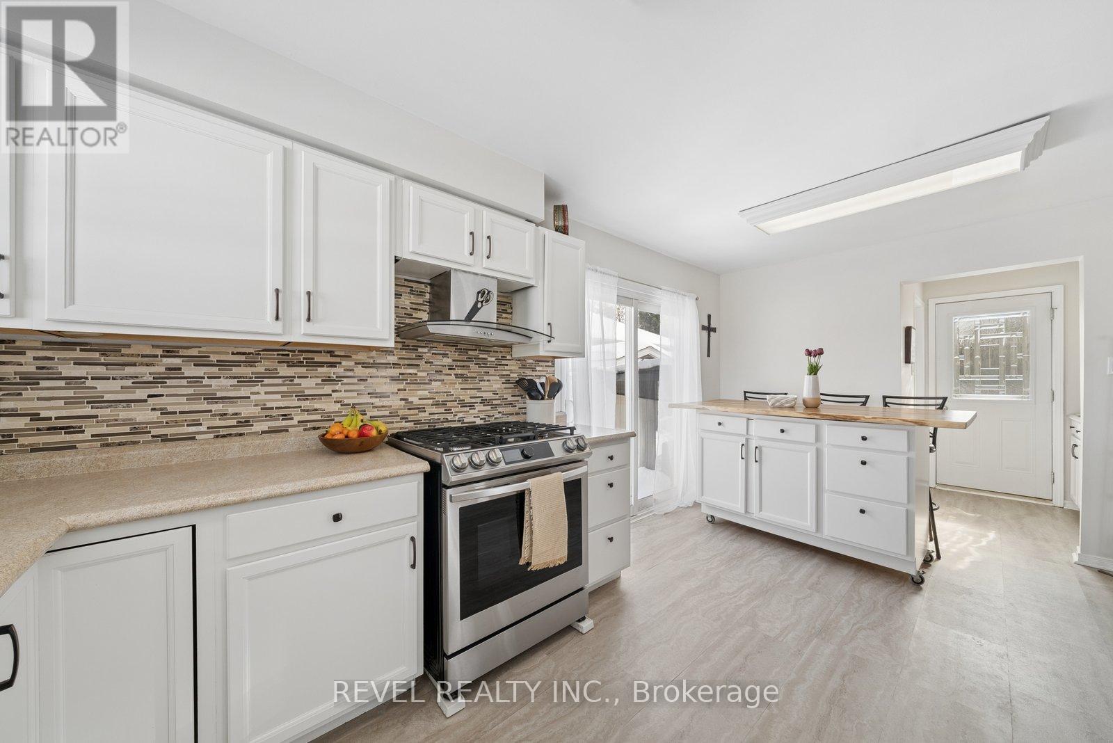 284 Victoria Avenue N, Kawartha Lakes (Lindsay), Ontario  K9V 6A8 - Photo 12 - X13130824