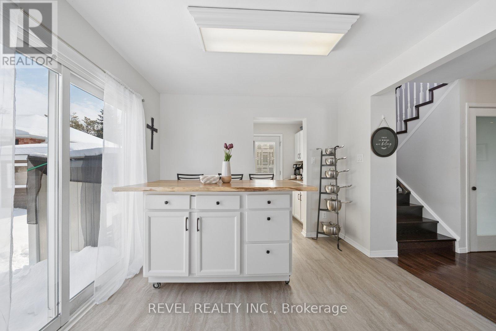 284 Victoria Avenue N, Kawartha Lakes (Lindsay), Ontario  K9V 6A8 - Photo 13 - X13130824