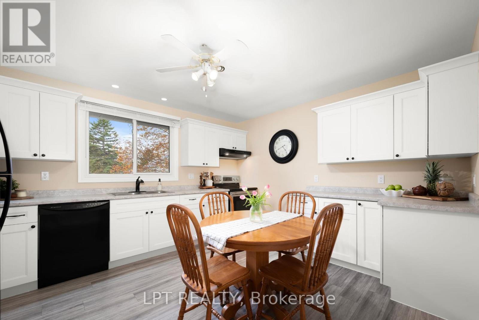 56 St. Patrick Street, Kawartha Lakes (Lindsay), Ontario  K9V 1R5 - Photo 5 - X13131088
