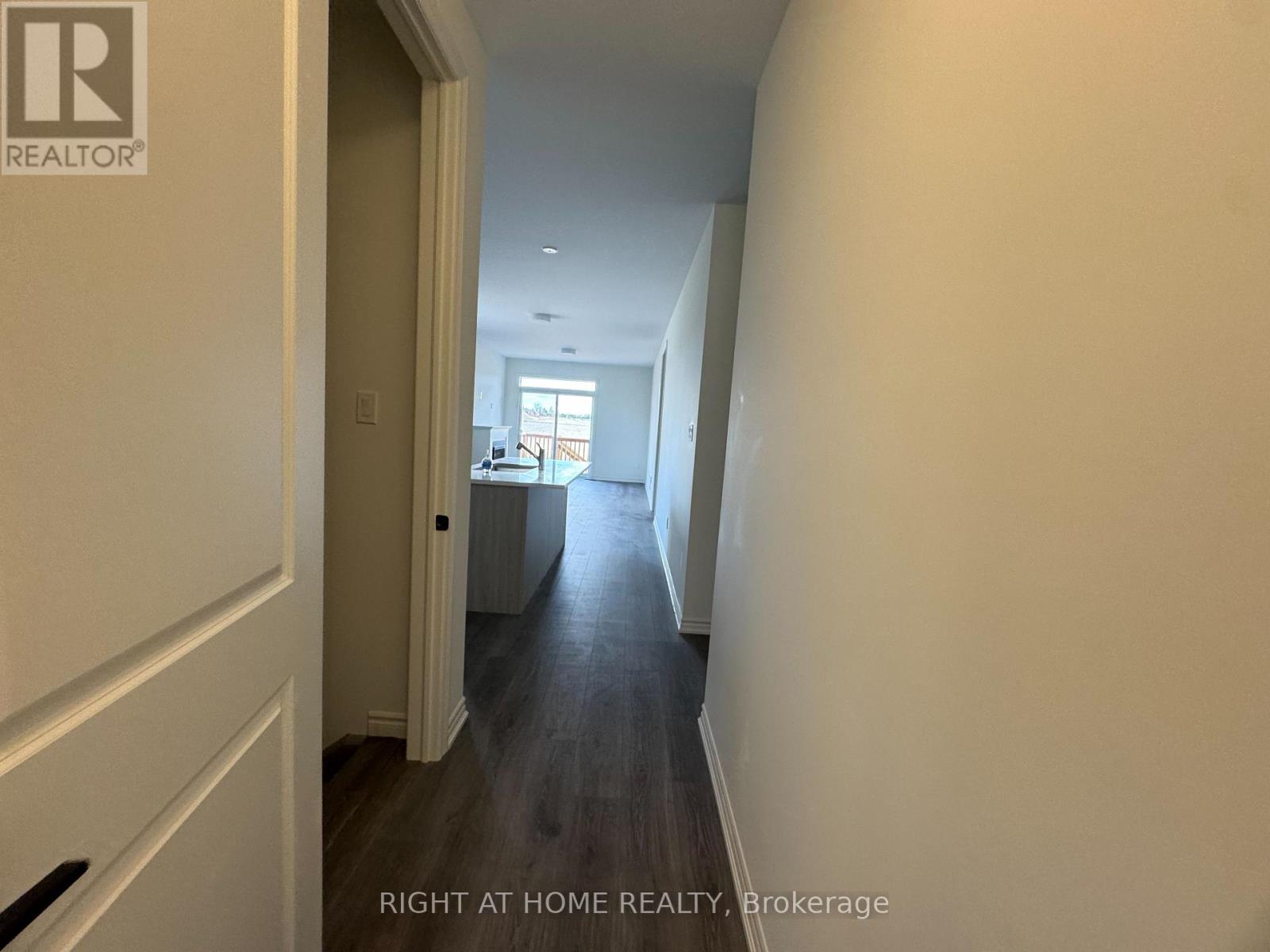 62 Debois St Main Unit Street, Kawartha Lakes (Lindsay), Ontario  K9V 6A9 - Photo 8 - X13131404