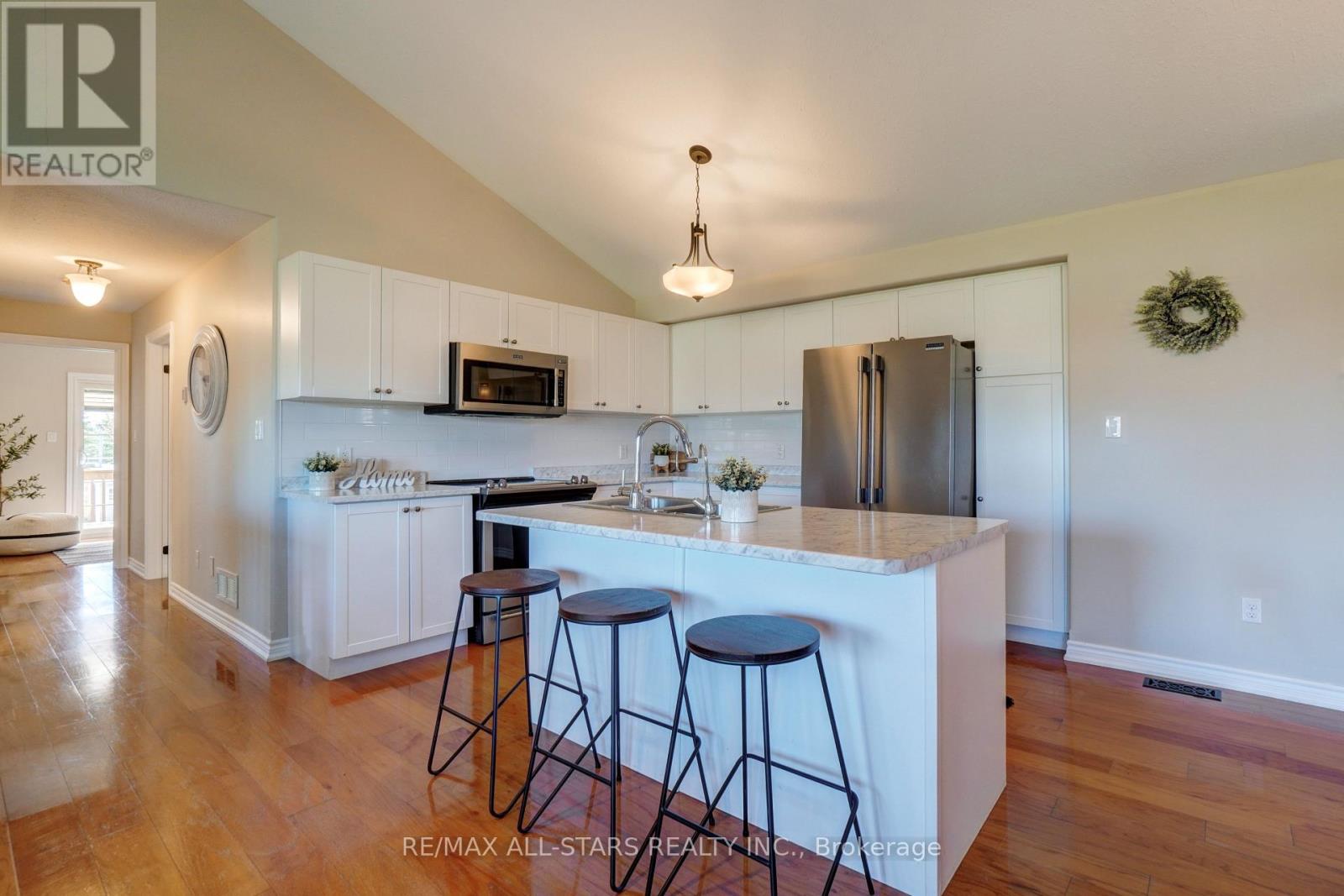 14 Laurent Boulevard, Kawartha Lakes (Lindsay), Ontario  K9V 6G3 - Photo 12 - X13132198