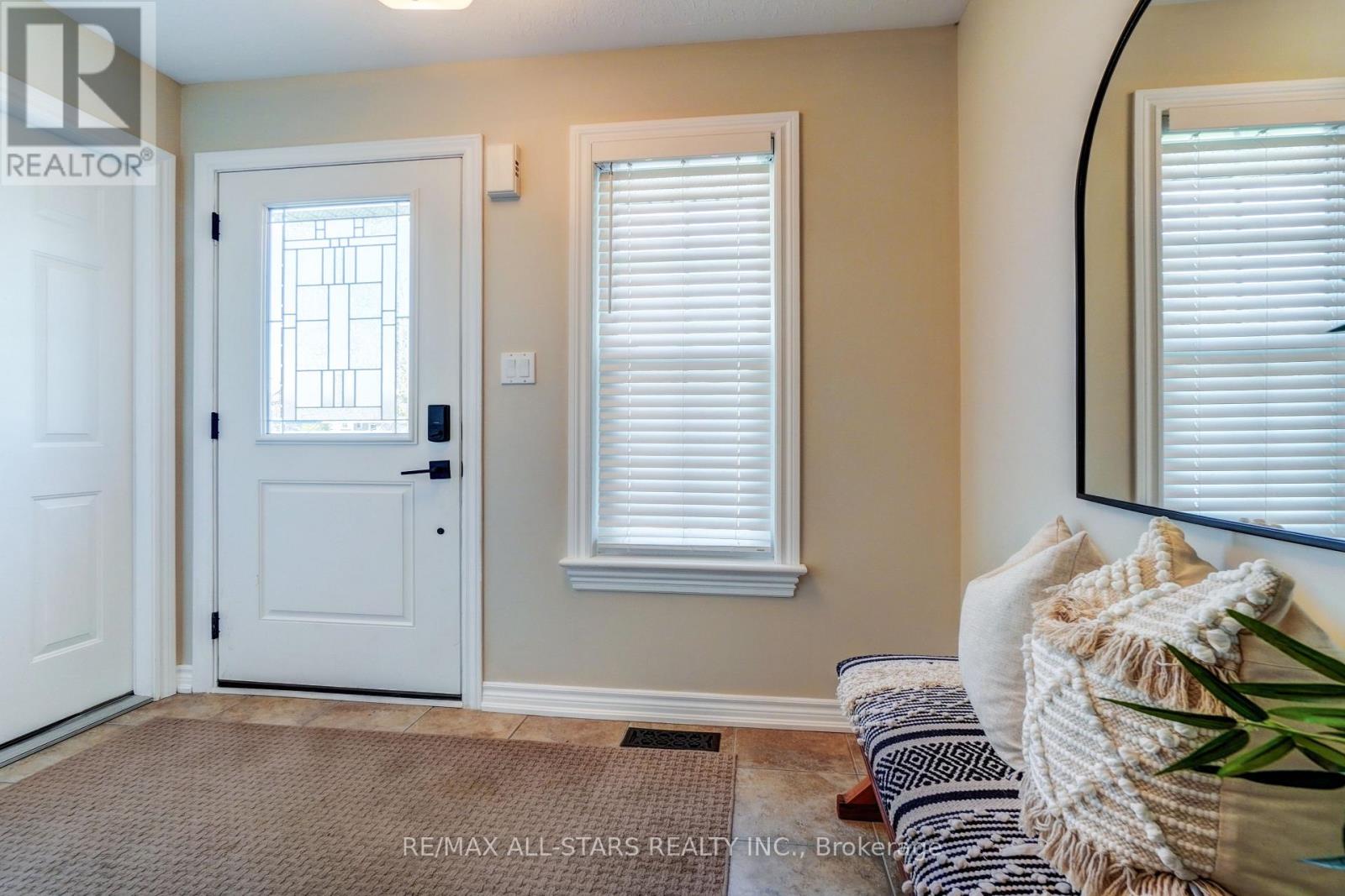 14 Laurent Boulevard, Kawartha Lakes (Lindsay), Ontario  K9V 6G3 - Photo 3 - X13132198