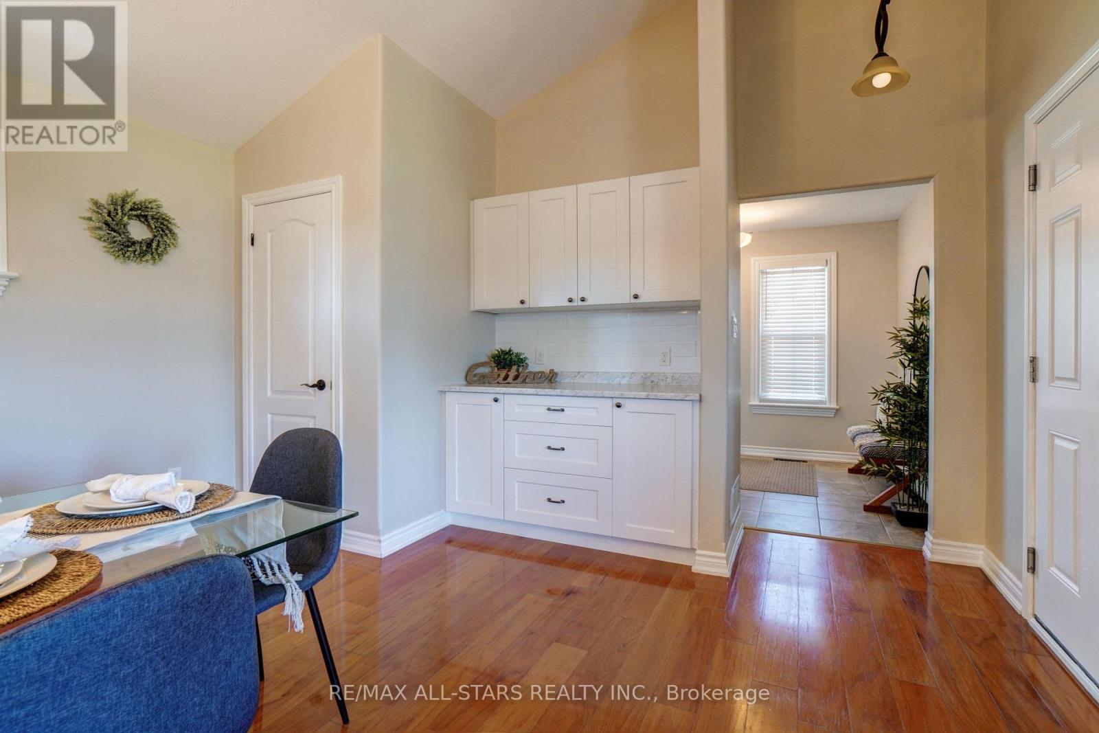 14 Laurent Boulevard, Kawartha Lakes (Lindsay), Ontario  K9V 6G3 - Photo 5 - X13132198