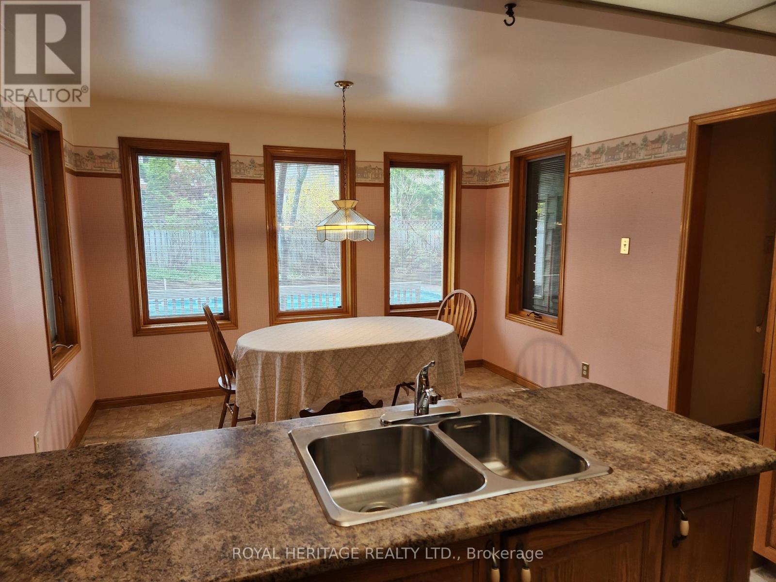 1534 Scollard Crescent, Peterborough (Ashburnham Ward 4), Ontario  K9H 7L1 - Photo 10 - X13132290