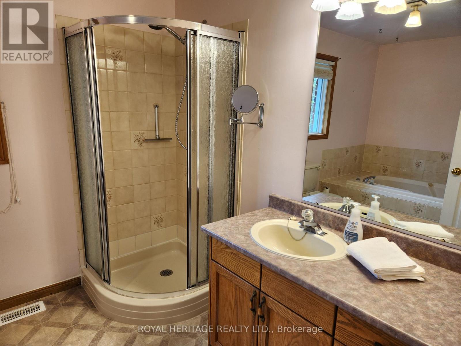 1534 Scollard Crescent, Peterborough (Ashburnham Ward 4), Ontario  K9H 7L1 - Photo 24 - X13132290